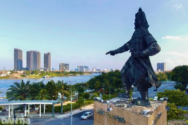 Cận cảnh khu tượng đài Trần Hưng Đạo xuống cấp sắp được "thay áo mới"