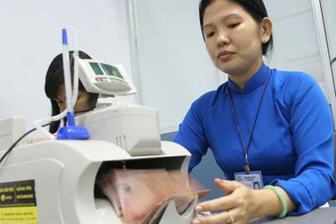 Lãi suất: Chặn đầu vay thay cho đầu gửi?    