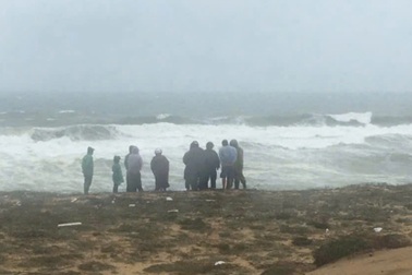 Chìm tàu trên biển, 2 thuyền viên tử vong, mất tích