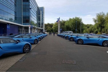 Tỷ phú Thái Lan vung tay thưởng lớn cho cầu thủ Leicester