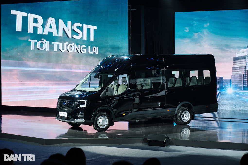 Tăng giá tới 240 triệu đồng so với đời cũ, Ford Transit 2024 có nâng cấp gì - 2