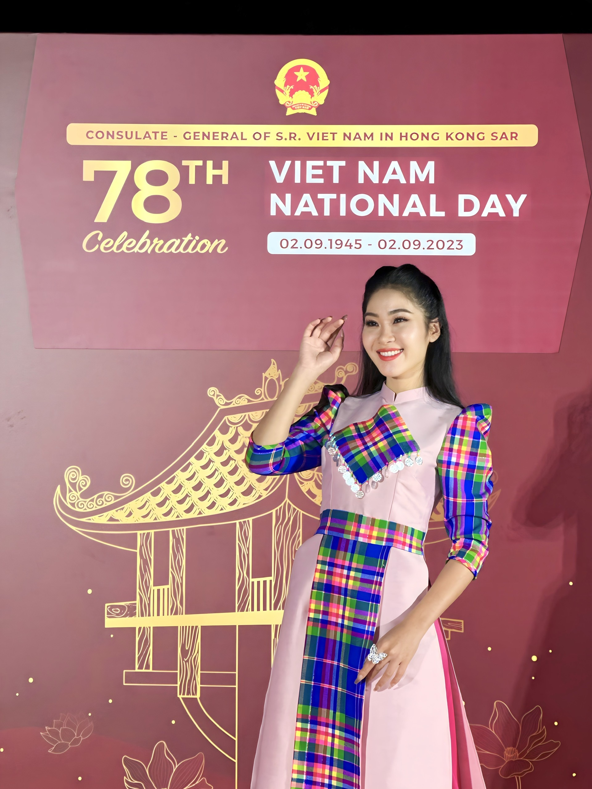 Nữ ca sĩ Hà Nội kể phút xúc động khi xẩm ngân vang ngoài biên giới Việt Nam - 12 Nữ ca sĩ Hà Nội kể phút xúc động khi xẩm ngân vang ngoài biên giới Việt Nam - 12