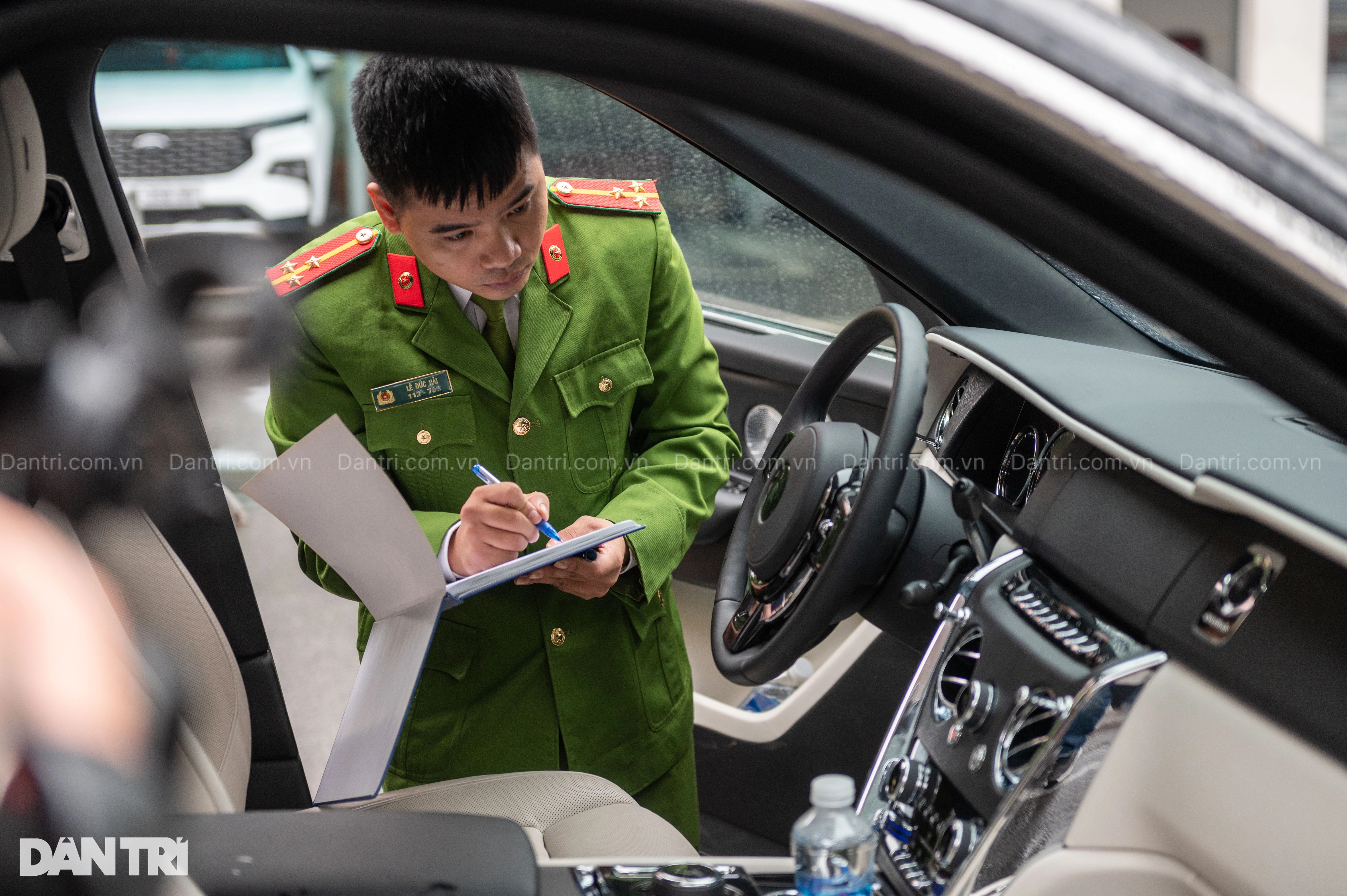 View - Cận cảnh dàn Rolls-Royce, Porsche, Lamborghini, G63... của siêu lừa Mr Pips | Báo Dân trí