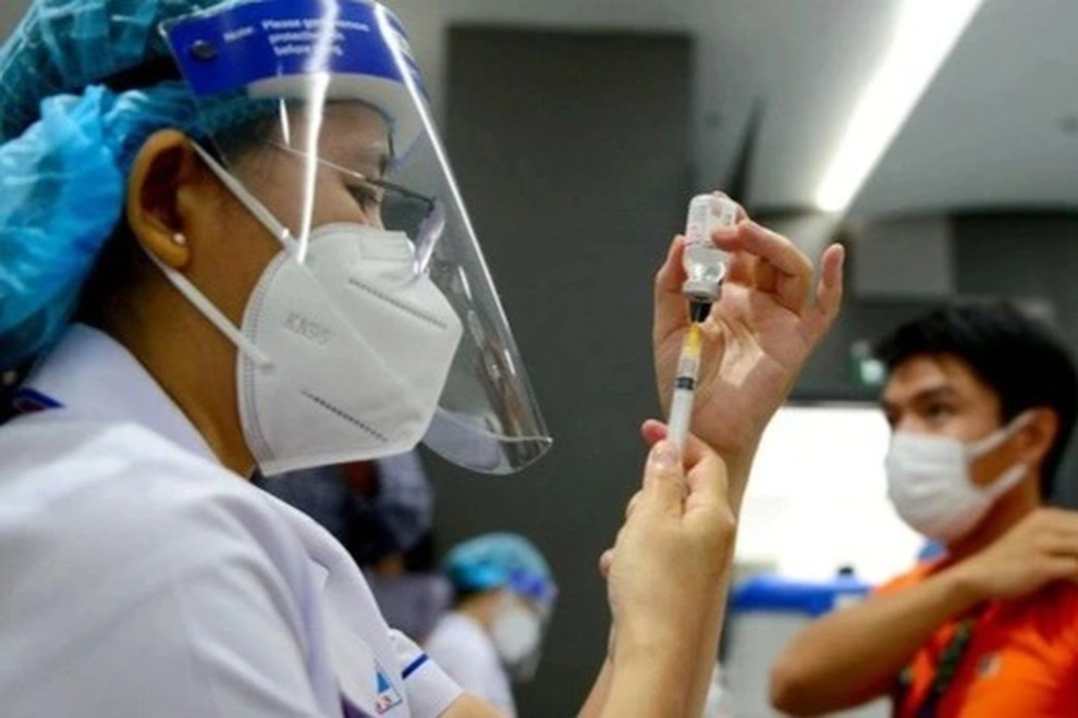 Hỏi đáp vắc xin Covid-19: Vì sao đến điểm tiêm là huyết áp tăng vọt? - 2 Hỏi đáp vắc xin Covid-19: Vì sao đến điểm tiêm là huyết áp tăng vọt? - 2