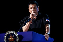 Philippines “ăn miếng trả miếng” sau quyết định cắt viện trợ của Mỹ