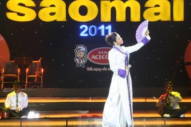 Đầy hứng khởi trong đêm chung kết nhạc dân gian Sao Mai 2011