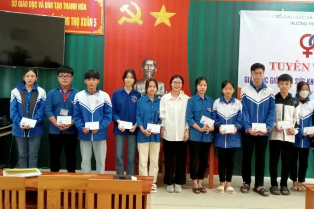 Nữ sinh không dám nộp hồ sơ xét tuyển đại học vì nhà quá nghèo giờ ra sao? - 3 Nữ sinh không dám nộp hồ sơ xét tuyển đại học vì nhà quá nghèo giờ ra sao? - 3
