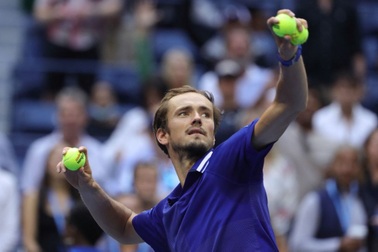 Hạ gục Auger-Aliassime, Medvedev lần thứ hai dự chung kết US Open