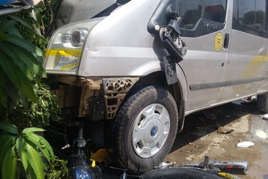 Thót tim nhìn cảnh xe "hổ vồ" gây tai nạn liên hoàn