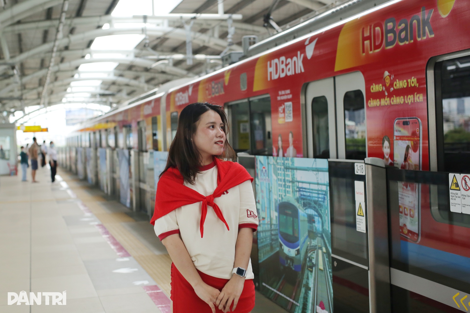Metro Bến Thành - Suối Tiên ở TPHCM thành “điểm hẹn” hút khách dịp lễ Quốc khánh - 5