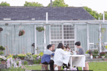 Cô gái 19 tuổi "bỏ phố về quê" cải tạo nhà vườn rộng 6.000m2 tặng bố mẹ