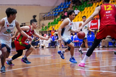 VBA STAR X và MSB mang âm nhạc hòa cùng bóng rổ