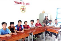 Những “người mẹ thứ hai” của học sinh khuyết tật