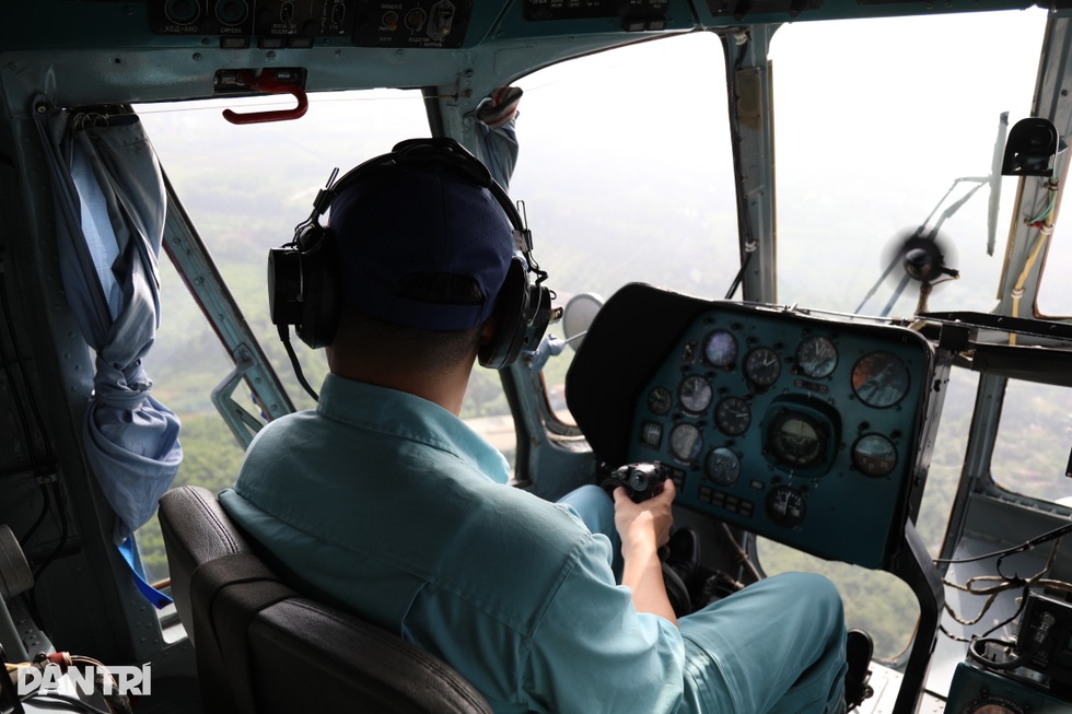 Tiết lộ đội hình bay kéo cờ lần đầu xuất hiện trên bầu trời Hà Nội cho 2/9 - 6 Tiết lộ đội hình bay kéo cờ lần đầu xuất hiện trên bầu trời Hà Nội cho 2/9 - 6