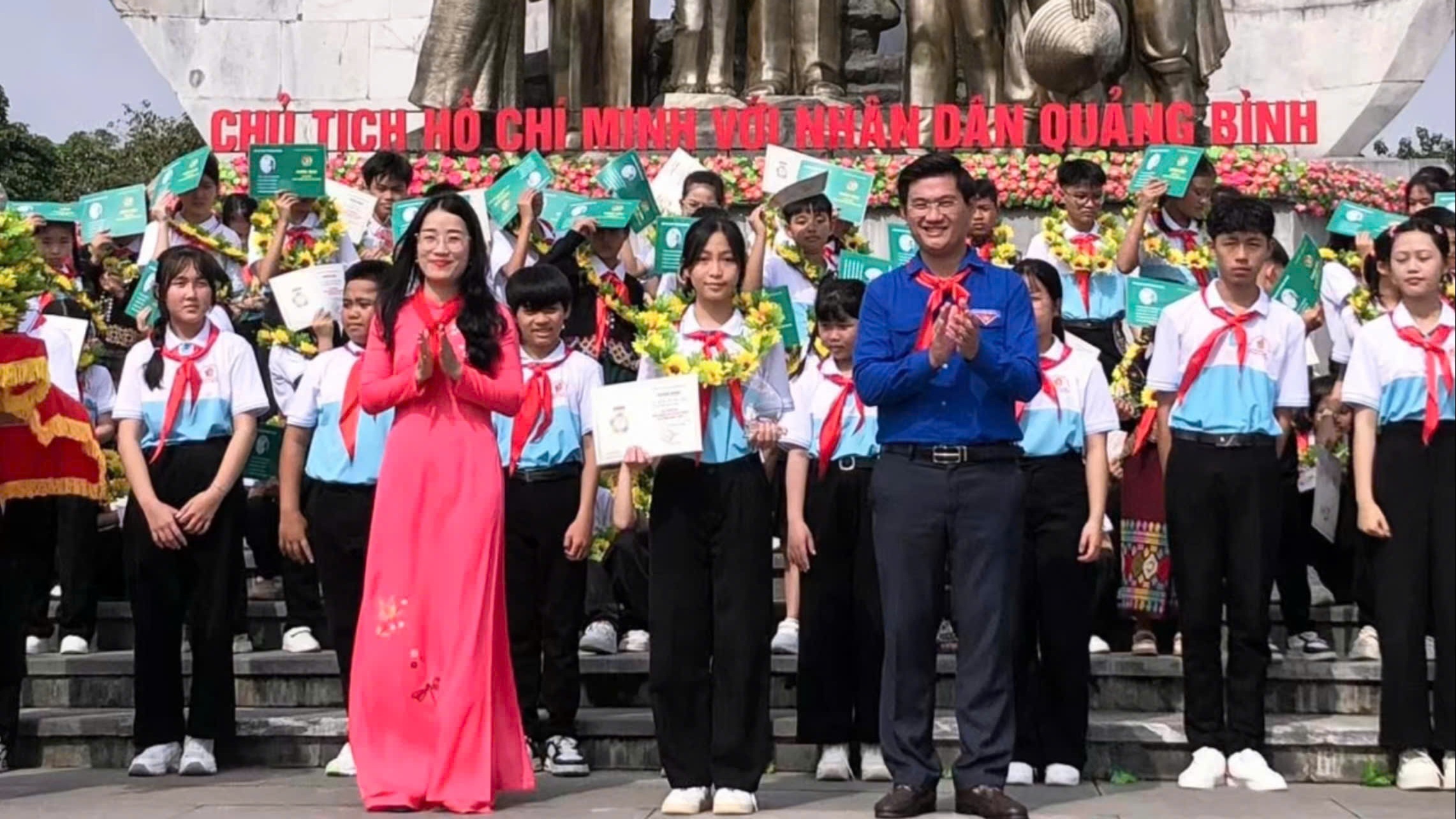 Nữ thủ khoa thi vào lớp 10: Học môn tự nhiên cần có năng khiếu - 1 Nữ thủ khoa thi vào lớp 10: Học môn tự nhiên cần có năng khiếu - 1