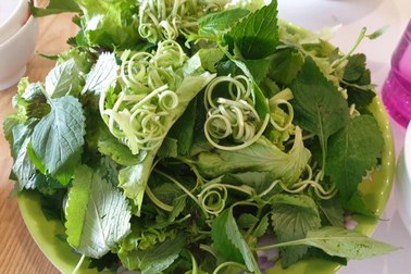 Những loại rau là "ổ sán", bác sĩ cảnh báo không nên ăn sống