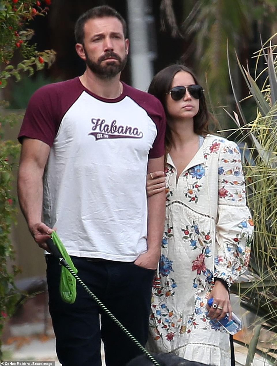 Sau khi chia tay Bond-girl, Ben Affleck vứt ảnh bạn gái vào thùng rác - 4 Sau khi chia tay Bond-girl, Ben Affleck vứt ảnh bạn gái vào thùng rác - 4