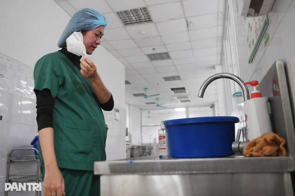 Bóng hồng trong phòng bệnh thế kỷ - 11