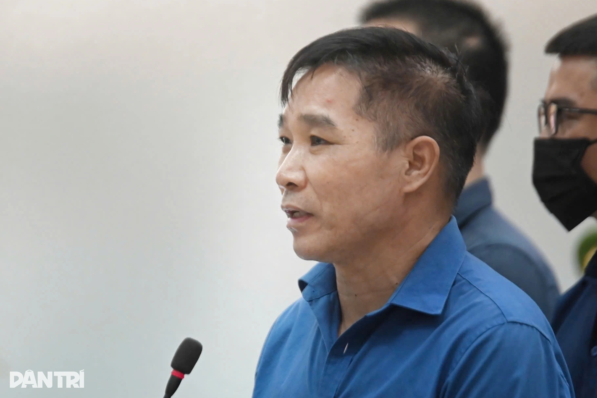 An ninh thắt chặt tại phiên tòa xét xử Bình Kiểm và đồng phạm - 9 An ninh thắt chặt tại phiên tòa xét xử Bình Kiểm và đồng phạm - 9