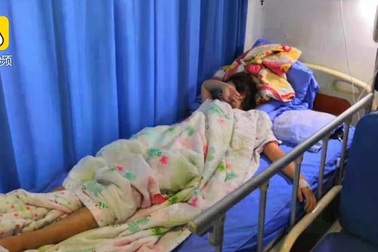 Thử thách squat 1.000 lần, cô gái và bạn rủ nhau nhập viện vì tổn thương thận