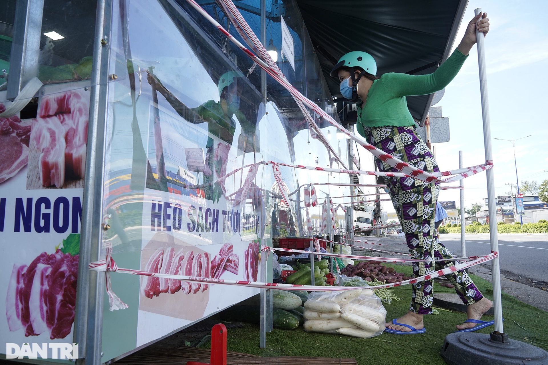 Cảnh vắng vẻ, nhà nhà cửa đóng then cài phòng dịch ở Bình Dương - 11 Cảnh vắng vẻ, nhà nhà cửa đóng then cài phòng dịch ở Bình Dương - 11