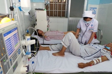 Lần đầu tiên chạy thận nhân tạo tại... trạm y tế phường
