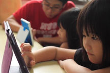 Ngao ngán cảnh học sinh Việt đánh giá 1 sao nhằm "đánh sập" app học online