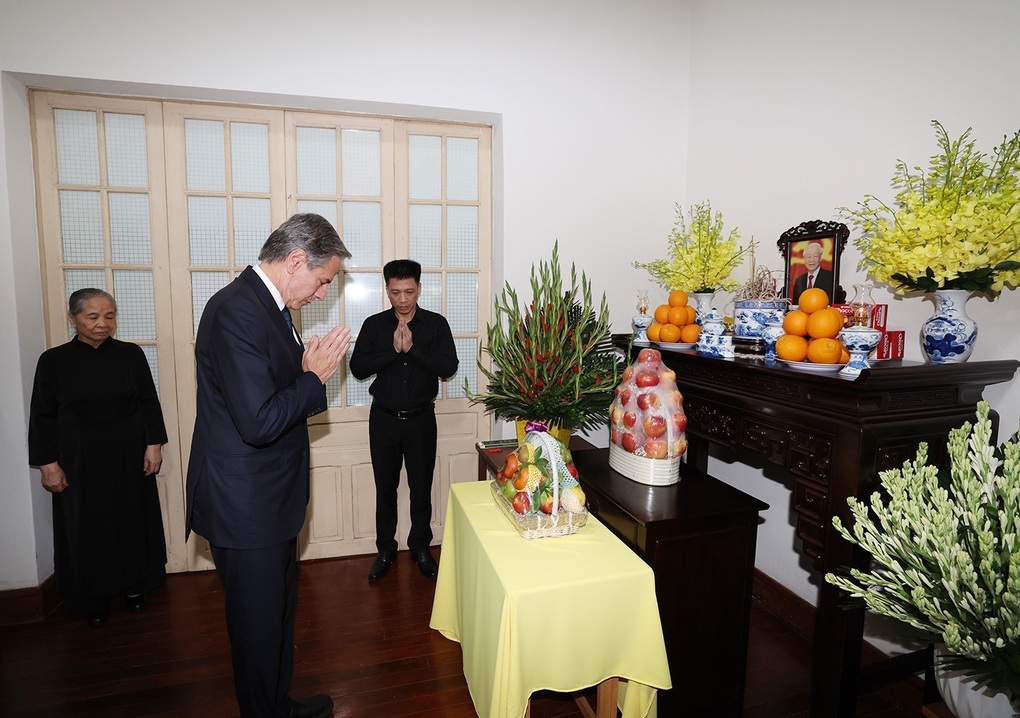 Ngoại trưởng Mỹ tới nhà riêng viếng Tổng Bí thư Nguyễn Phú Trọng - 1 Ngoại trưởng Mỹ tới nhà riêng viếng Tổng Bí thư Nguyễn Phú Trọng - 1