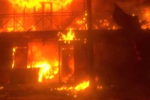 Tiệm mì cay bị thiêu rụi lúc rạng sáng