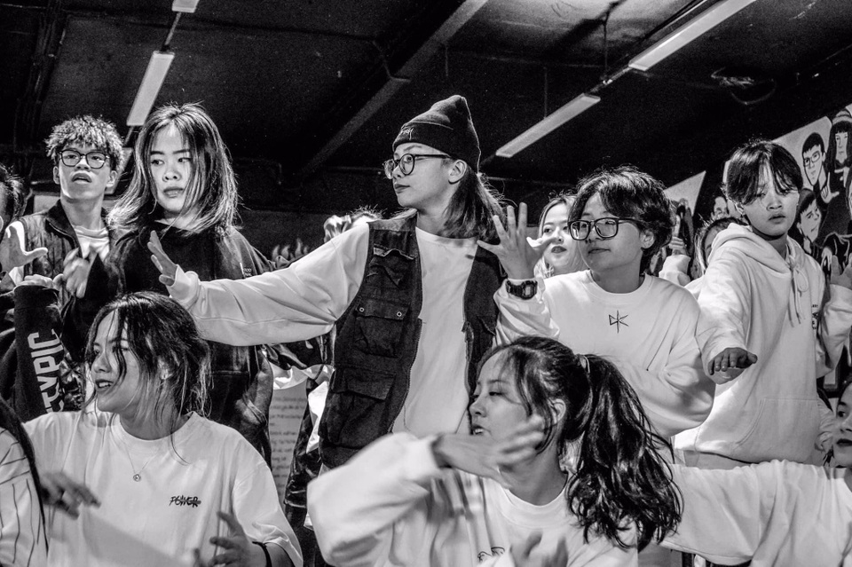 Nữ sinh Hòa Bình được bố mẹ hướng theo học múa nhưng lại đam mê hip hop - 7 Nữ sinh Hòa Bình được bố mẹ hướng theo học múa nhưng lại đam mê hip hop - 7