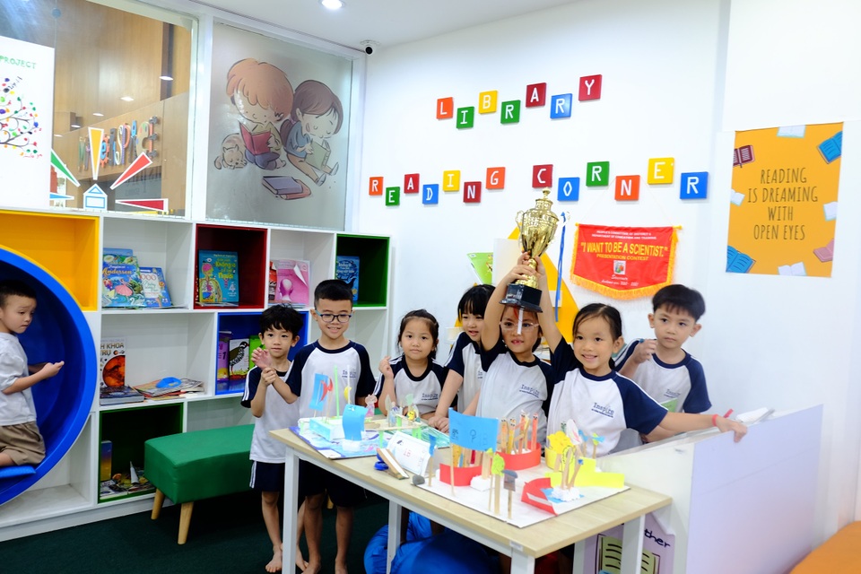 Hướng đi nào giúp học sinh bớt áp lực điểm số, thành tích? - 3 Hướng đi nào giúp học sinh bớt áp lực điểm số, thành tích? - 3