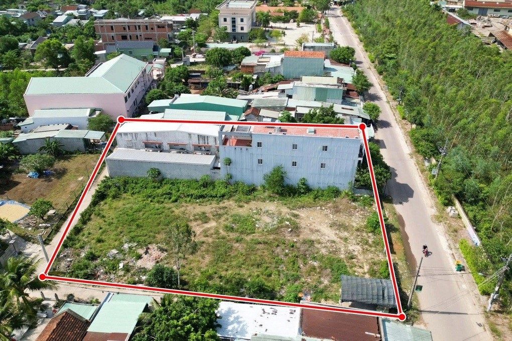 Kiến nghị khởi tố vụ nghi vấn lãnh đạo xã biến đất công thành đất tư - 1 Kiến nghị khởi tố vụ nghi vấn lãnh đạo xã biến đất công thành đất tư - 1