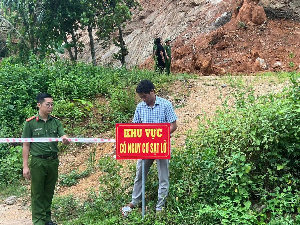 Hà Nội di dân chung cư nguy hiểm, Lào Cai sơ tán gần 100 gia đình - 3 Hà Nội di dân chung cư nguy hiểm, Lào Cai sơ tán gần 100 gia đình - 3