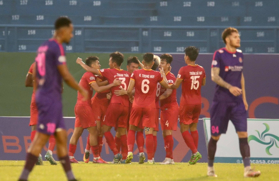 Tiến Linh ghi bàn, B.Bình Dương thắng đội đầu bảng Sài Gòn FC - 2 Tiến Linh ghi bàn, B.Bình Dương thắng đội đầu bảng Sài Gòn FC - 2