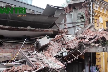 Hình ảnh tòa biệt thự Pháp cổ "nát vụn", đổ sập