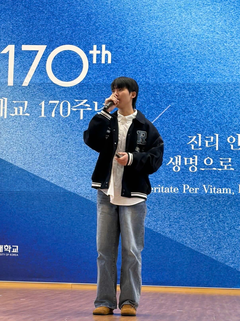 Den overraskende avsløringen om at den vietnamesiske mannlige studenten «brakte A80 til Korea» forårsaket oppstyr - 2 Tiết lộ bất ngờ của nam sinh Việt “mang A80 sang Hàn Quốc” gây sốt - 2