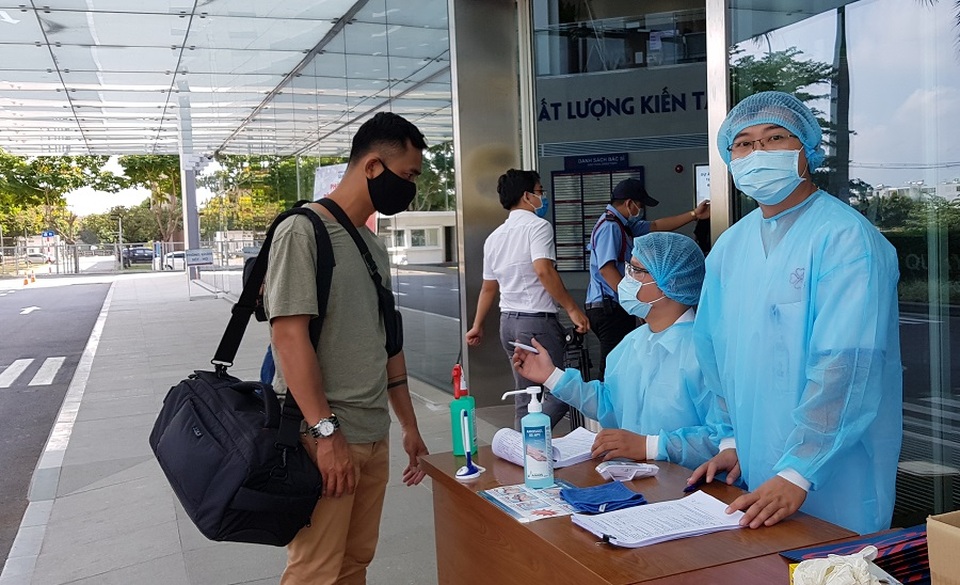 Đề nghị phạt “nóng” ca bệnh Covid thứ 100 vì trốn cách ly - 3 Đề nghị phạt “nóng” ca bệnh Covid thứ 100 vì trốn cách ly - 3