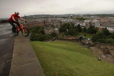 Những pha trình diễn xe đạp địa hình hoàn hảo