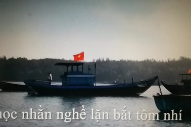 Nghề lặn xuống ngoi lên vớt tiền triệu bỏ túi