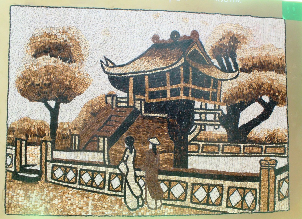 Hà Tĩnh: Sinh viên làm tranh gạo gây quỹ từ thiện - 4 Hà Tĩnh: Sinh viên làm tranh gạo gây quỹ từ thiện - 4