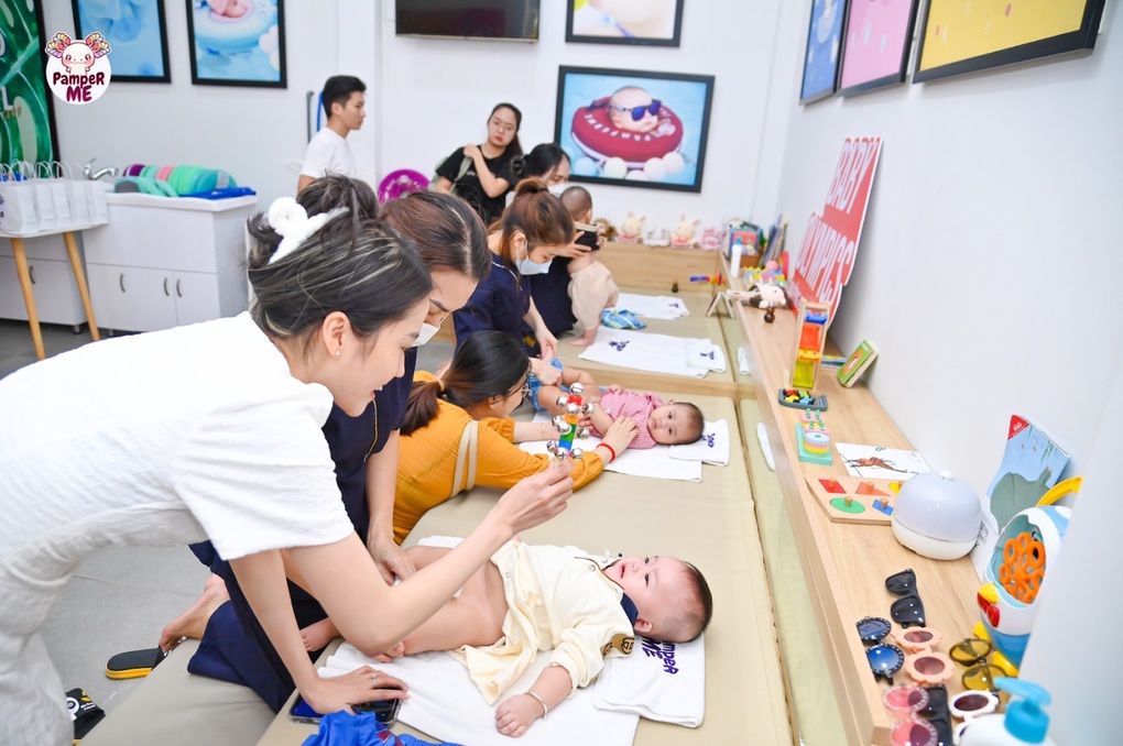 Bé bao nhiêu tháng có thể bơi thủy liệu? - 4 Bé bao nhiêu tháng có thể bơi thủy liệu? - 4