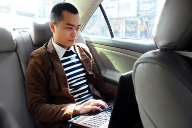 Nhân tài Việt trẻ được đưa đón bằng Camry của Uber