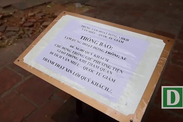 Du khách bức xúc vì không có chỗ gửi xe ở Văn Miếu - Quốc Tử Giám