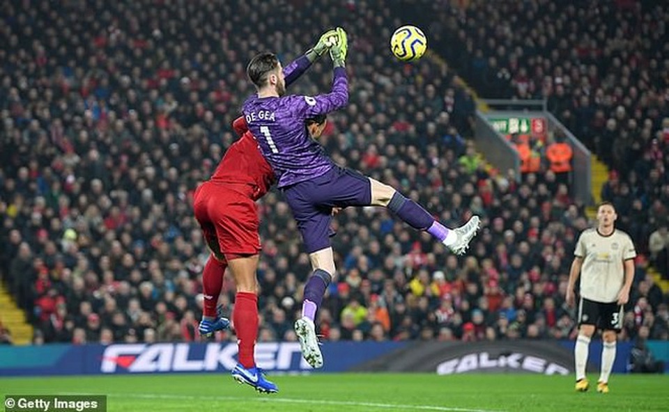 Điểm lại những lần Man Utd được công nghệ VAR “cứu thua” - 2 Điểm lại những lần Man Utd được công nghệ VAR “cứu thua” - 2