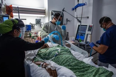 Người không tiêm vắc xin Covid-19 có nguy cơ tử vong cao gấp 11 lần