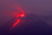 Núi lửa Merapi ở Indonesia phun trào dữ dội