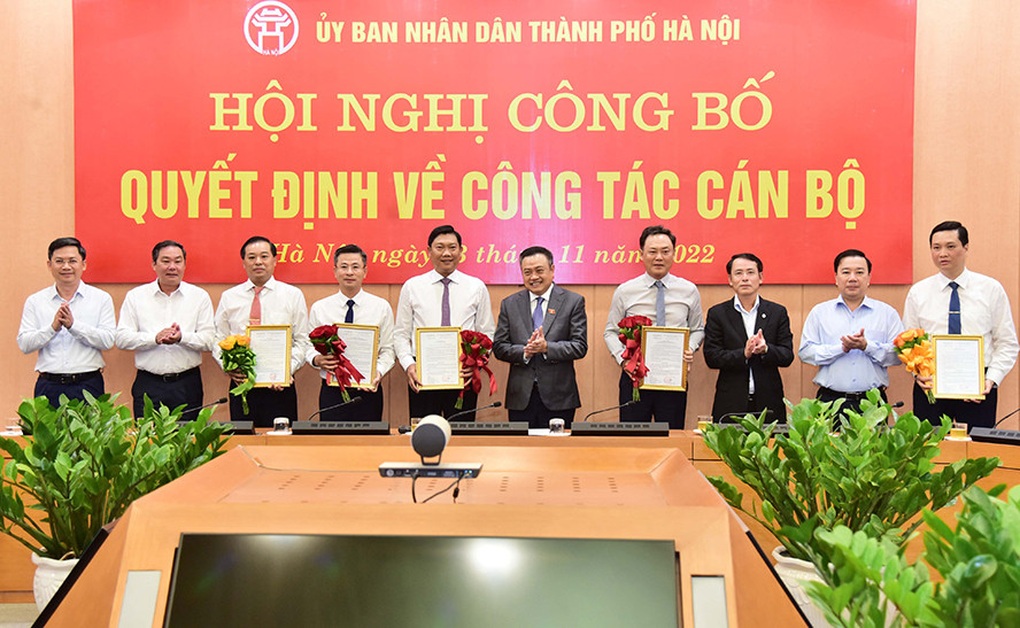 Hà Nội bổ nhiệm, điều động nhiều cán bộ, lãnh đạo chủ chốt - 1 Hà Nội bổ nhiệm, điều động nhiều cán bộ, lãnh đạo chủ chốt - 1