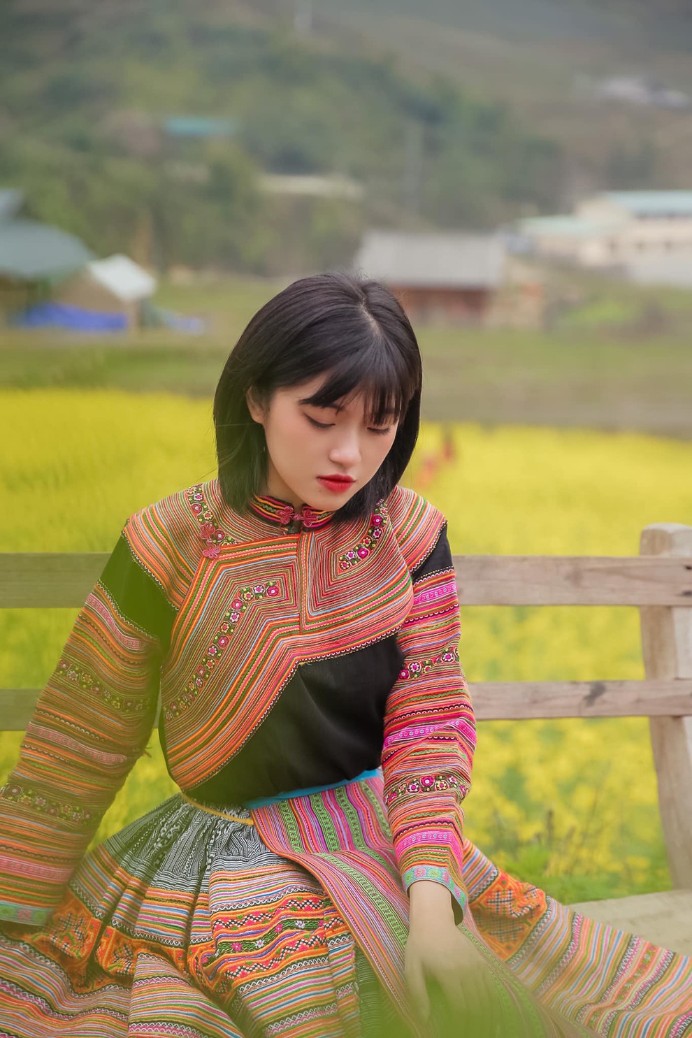 Hot girl ảnh thẻ dân tộc Giáy ngày càng xinh đẹp sau một năm nổi tiếng - 10 Hot girl ảnh thẻ dân tộc Giáy ngày càng xinh đẹp sau một năm nổi tiếng - 10