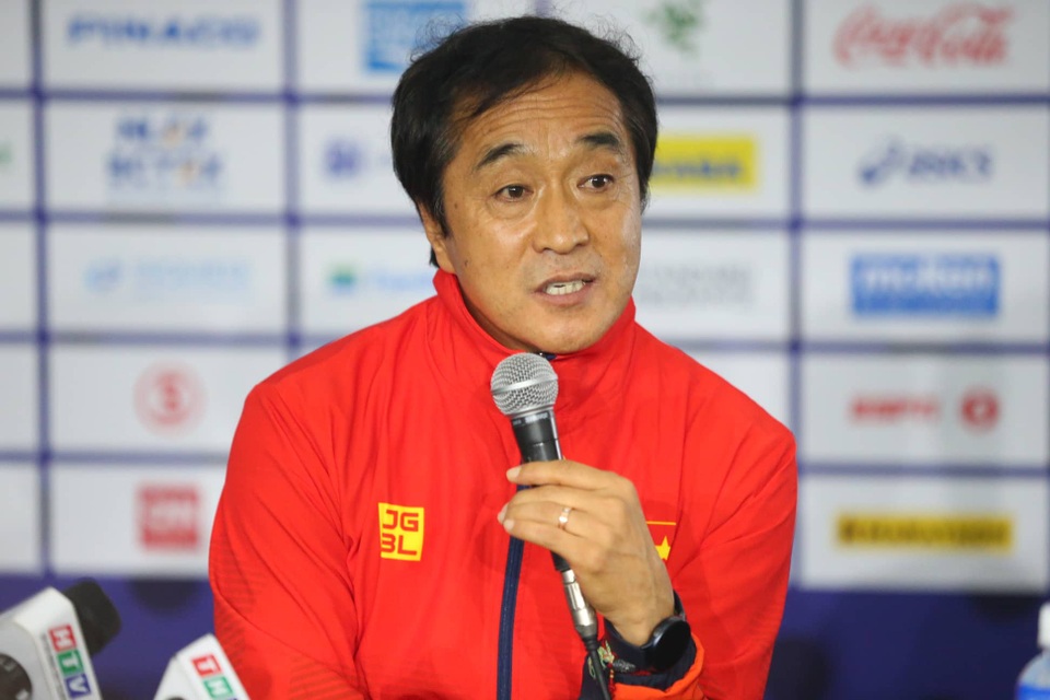 HLV Lee Young Jin: Người hâm mộ là động lực để U22 Việt Nam vô địch SEA Games - 1 HLV Lee Young Jin: Người hâm mộ là động lực để U22 Việt Nam vô địch SEA Games - 1