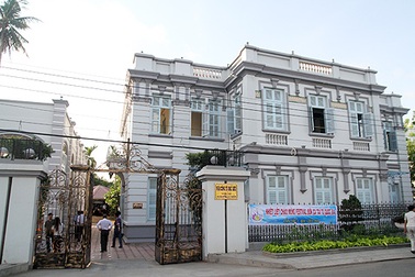 Ngắm dinh thự của đại công tử “đốt tiền để nấu chè”